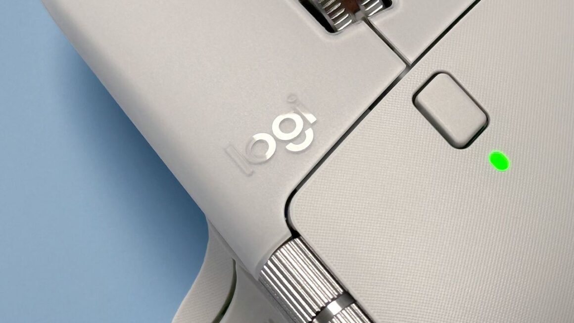 Want to feel more hands-on with your files and spreadsheets? You’re in luck – Microsoft and Logitech bring extra haptics to your daily work, via your mouse