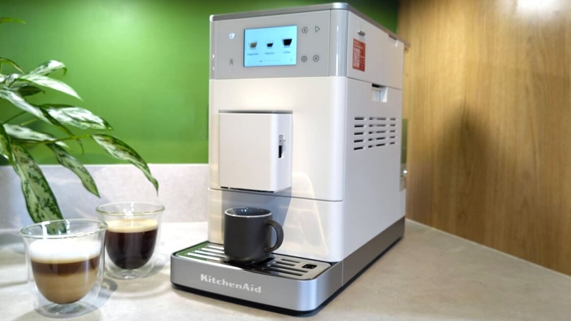 The KitchenAid KF4 brews a beautifully balanced espresso thanks to its Intelligrind system, but its iced drink menu left me cold