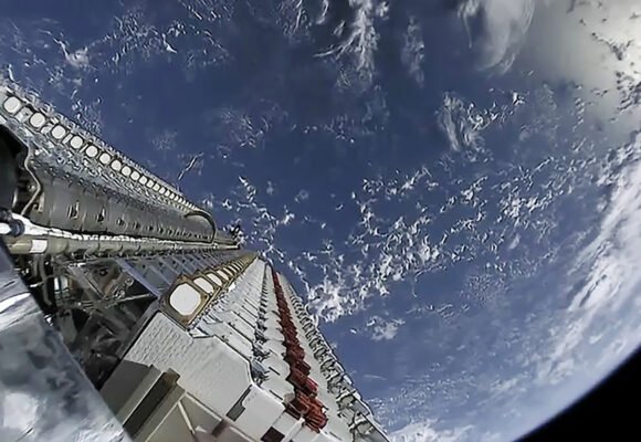 SpaceX could be planning to offer a Starlink mobile network for consumers, reports say — but some experts think it’s pie in the sky