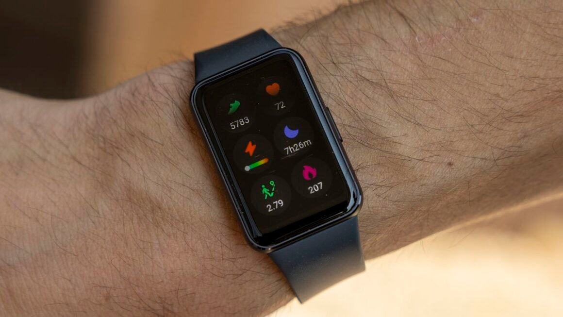 Fitness trackers are back — hot on the heels of the Google Fitbit Air, Samsung is reportedly launching a new Galaxy Fit