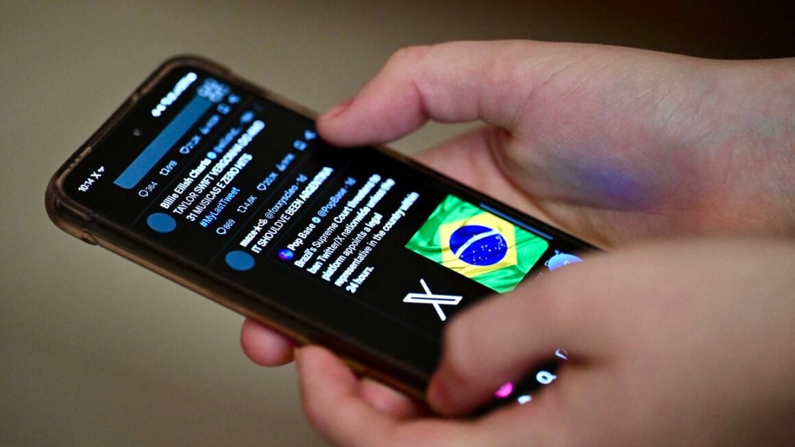 ‘I barely slept last night’: Hackers sent an ‘extreme’ alert to millions of Brazilians using the government’s own tools, and that’s a huge concern