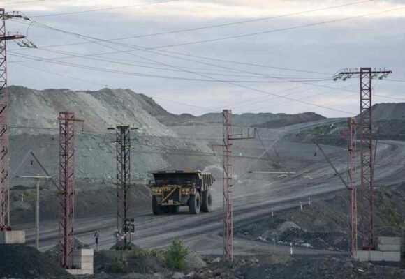 Miner Ferrexpo caught up in dispute between oligarch and Kyiv